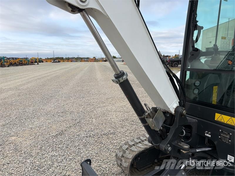 Bobcat E34 Mini Excavator Мини екскаватори < 7 т