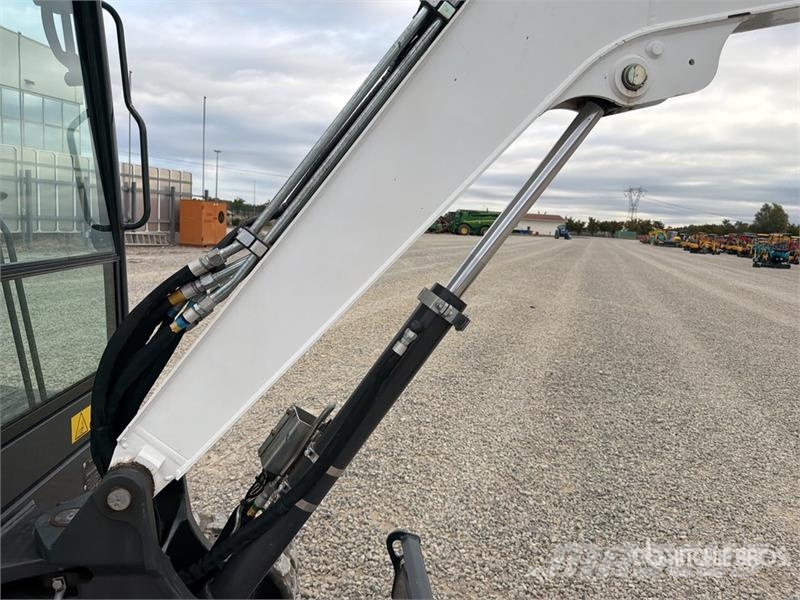 Bobcat E34 Mini Excavator Мини екскаватори < 7 т