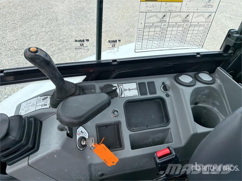 Bobcat E34 Mini Excavator Мини екскаватори < 7 т