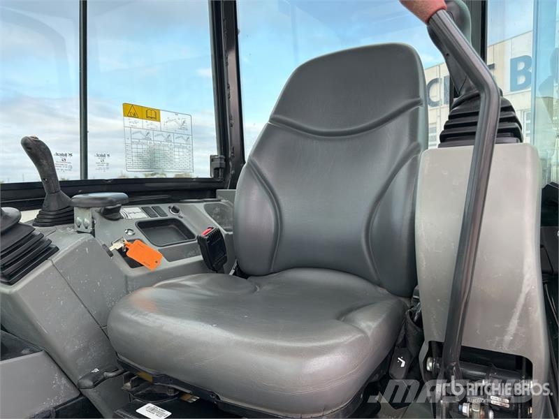 Bobcat E34 Mini Excavator Мини екскаватори < 7 т