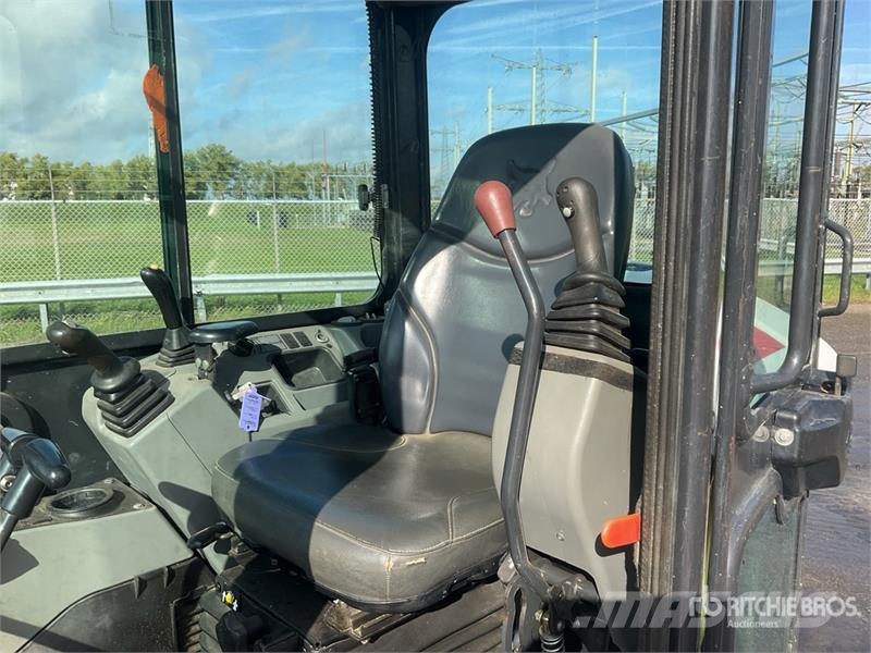 Bobcat E35 Mini bagri <7t