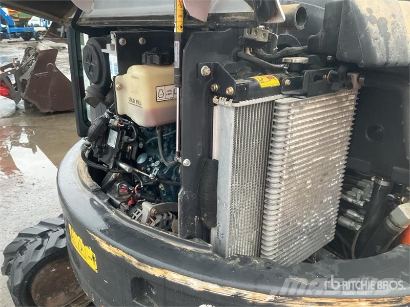 Bobcat E35 Mini kotrók < 7t