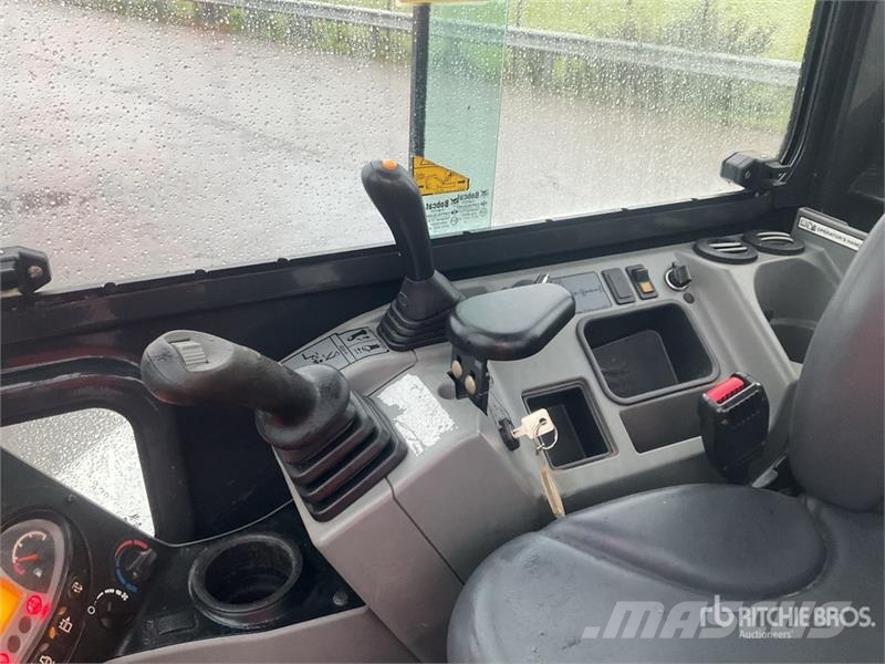 Bobcat E35 Mini kotrók < 7t