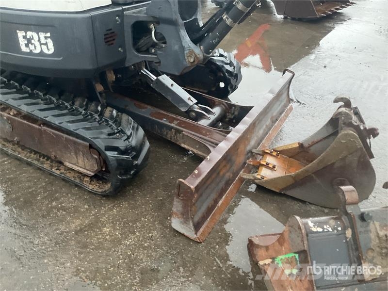 Bobcat E35 Mini kotrók < 7t