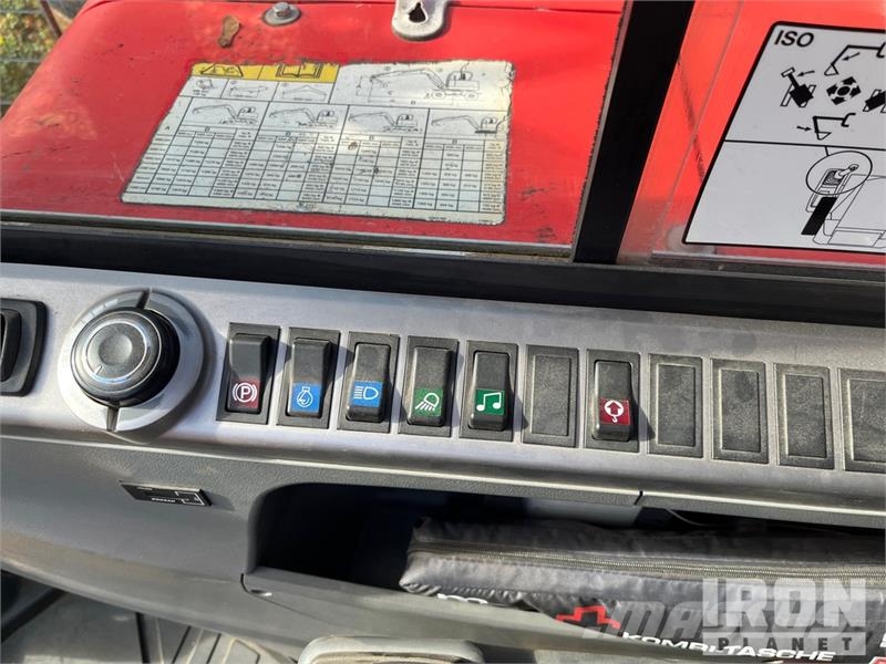 Bobcat E55W Wheel Excavator Bagri na kolesih