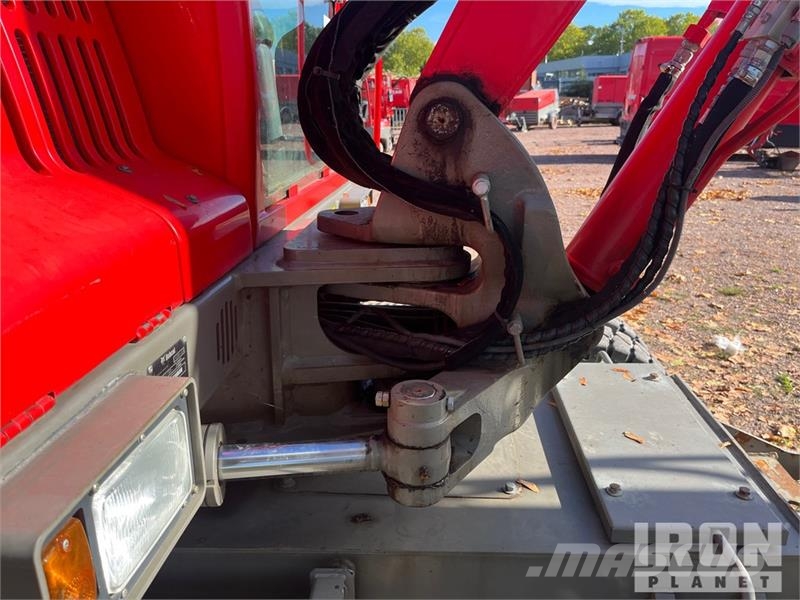Bobcat E55W Wheel Excavator Bagri na kolesih