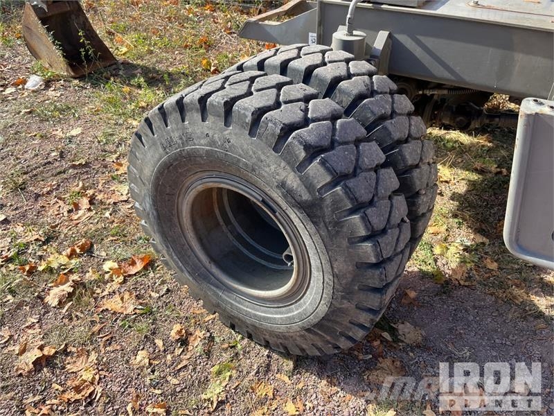 Bobcat E55W Wheel Excavator Bagri na kolesih