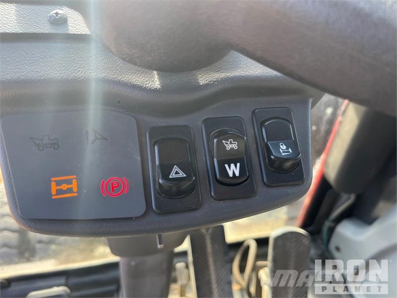 Bobcat E55W Wheel Excavator Bagri na kolesih