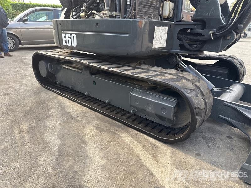 Bobcat E60 Mini Excavator Miniescavatori