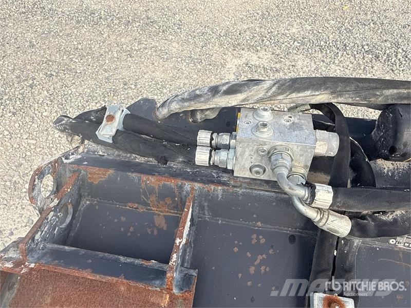 Bobcat MB200 Skid Steer Concrete Mixer Betoneiras