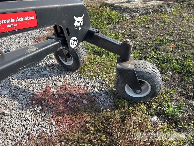 Bobcat Mi Grader 84 Skid Steer Grader Drugi deli