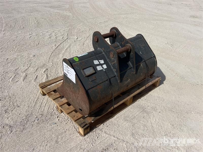 Bobcat MX4D Cleanup Godet de Curage Bucket دلاء