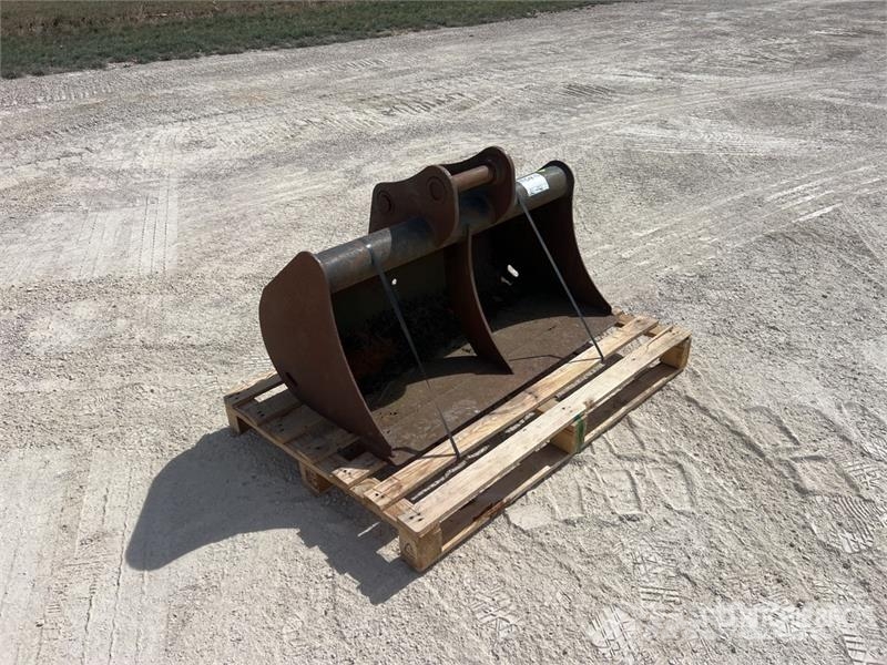 Bobcat MX4D Cleanup Godet de Curage Bucket دلاء