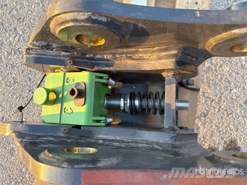 Bobcat QC35 Quick Coupler (Unused) Schnellwechsler