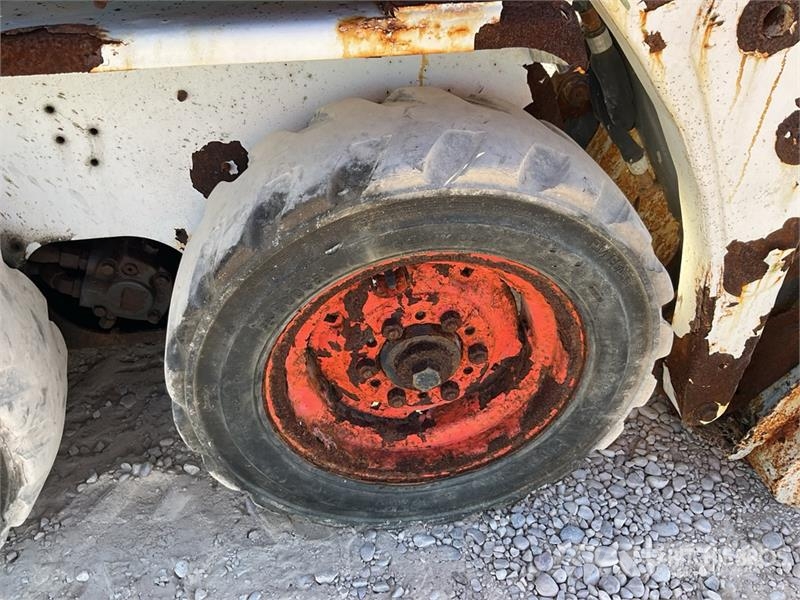 Bobcat S100 Ładowarki burtowe