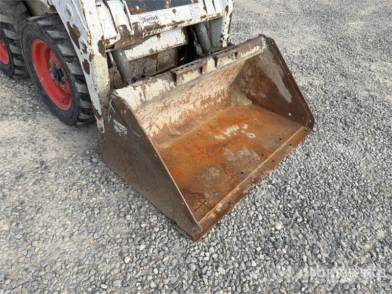 Bobcat S100 Мини-погрузчики