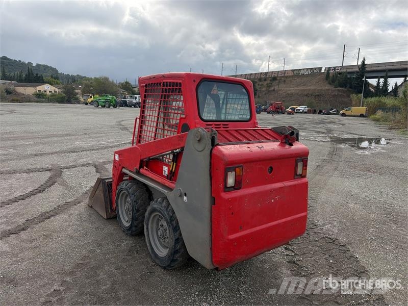 Bobcat S100 Мини-погрузчики