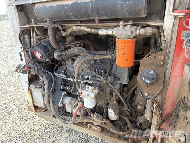 Bobcat S100 Мини-погрузчики