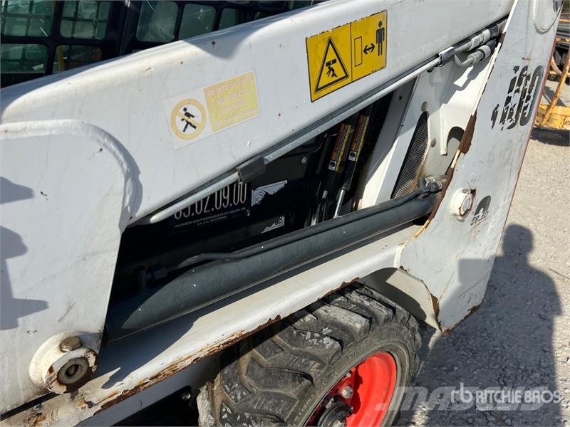 Bobcat S100 Мини товарачи