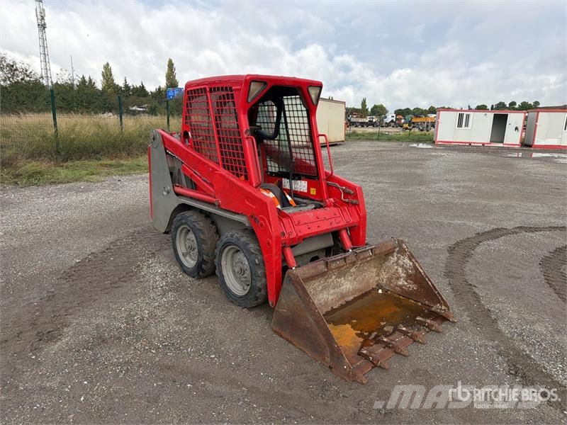 Bobcat S100 Мини-погрузчики