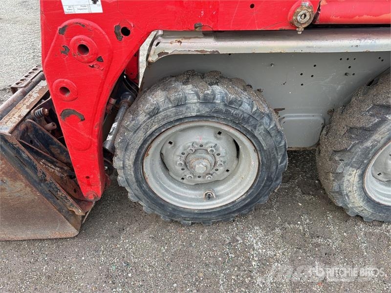 Bobcat S100 Мини-погрузчики