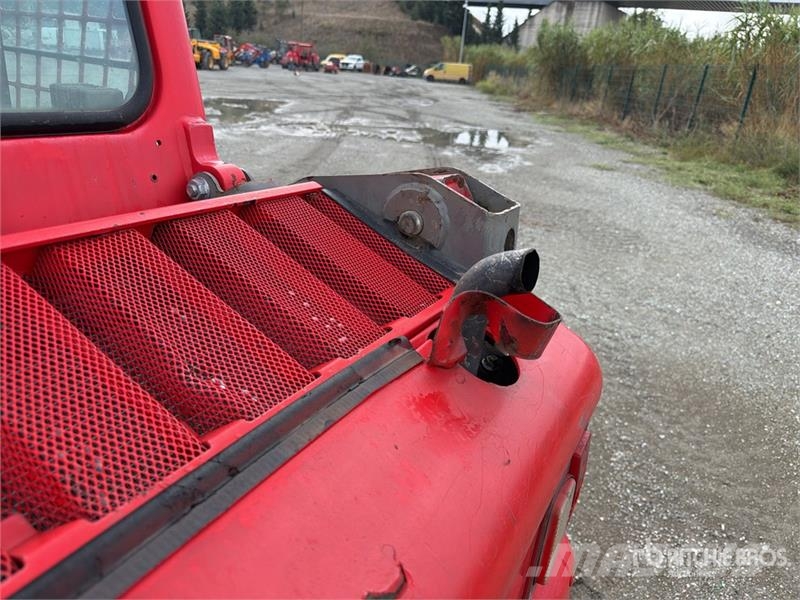 Bobcat S100 Мини-погрузчики