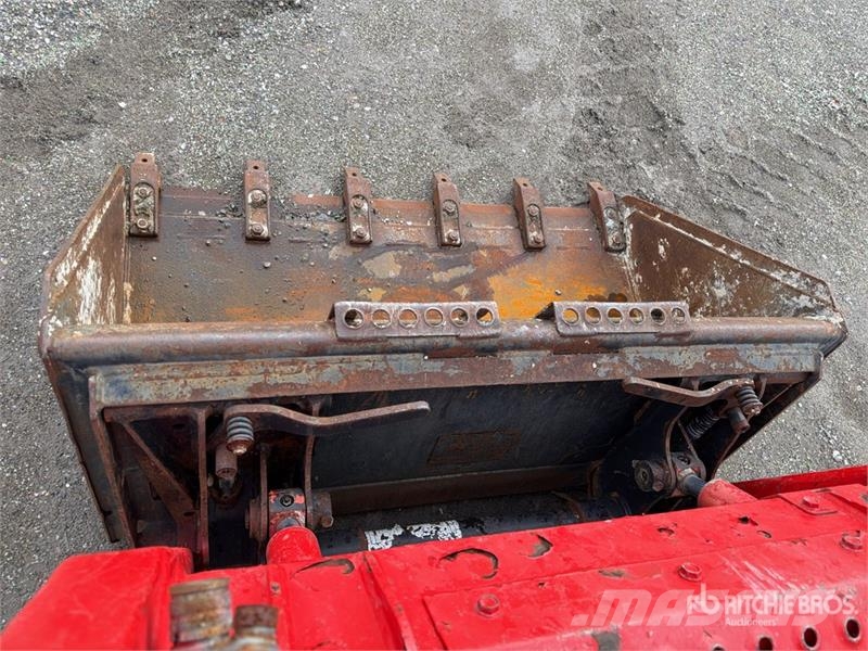 Bobcat S100 Мини-погрузчики