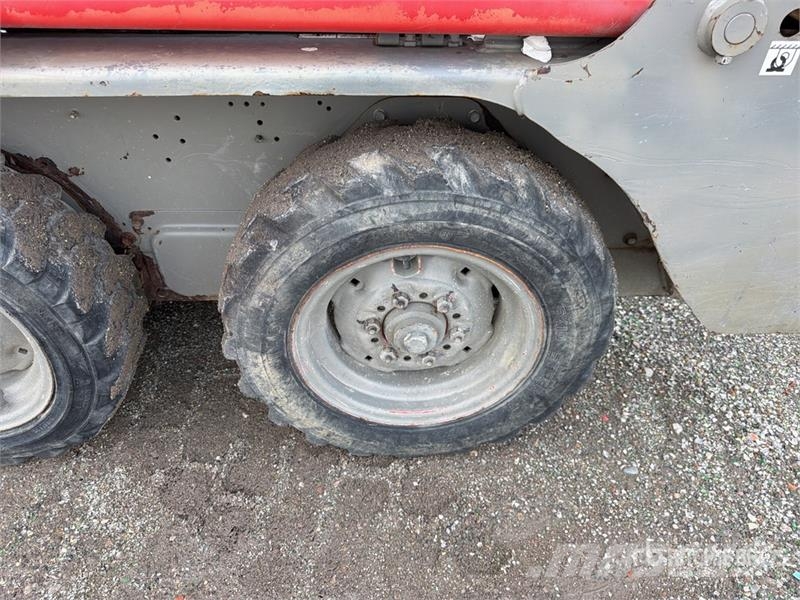 Bobcat S100 Мини-погрузчики