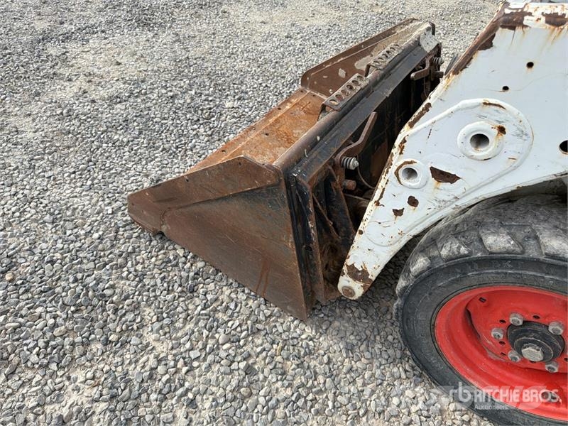 Bobcat S100 Мини-погрузчики