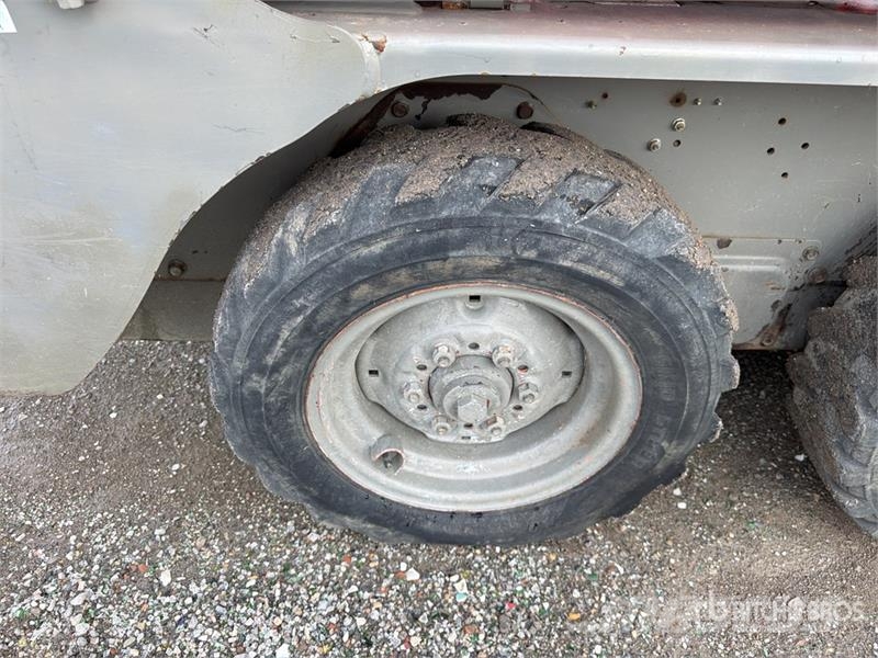 Bobcat S100 Мини-погрузчики