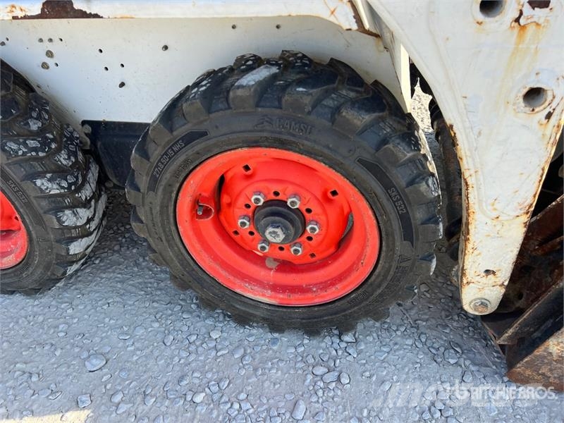 Bobcat S100 Мини товарачи