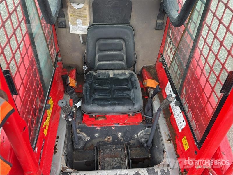 Bobcat S100 Мини-погрузчики