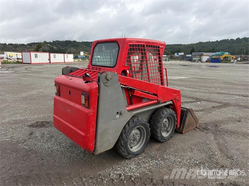 Bobcat S100 Мини-погрузчики