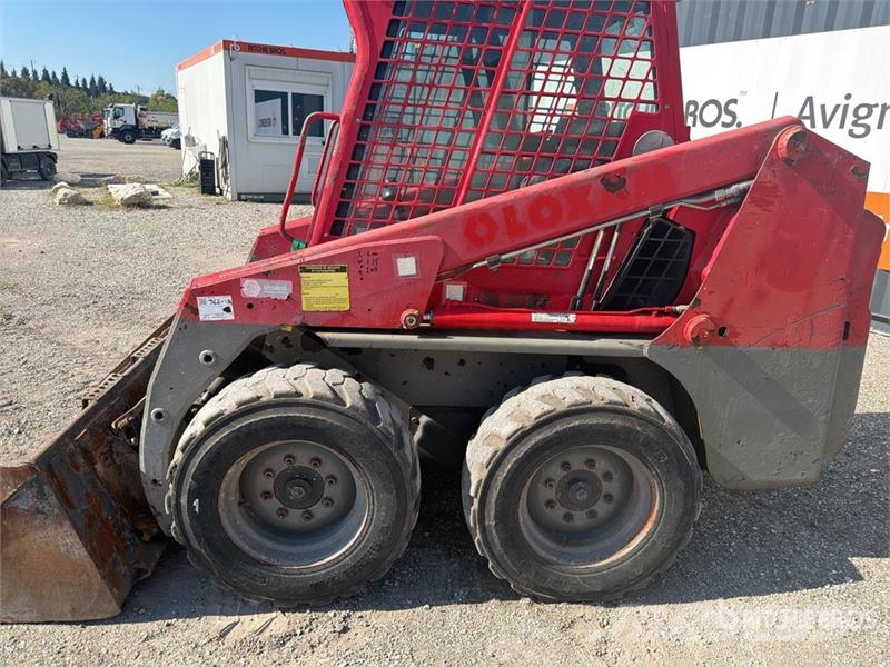 Bobcat S130 لوادر انزلاقية التوجيه