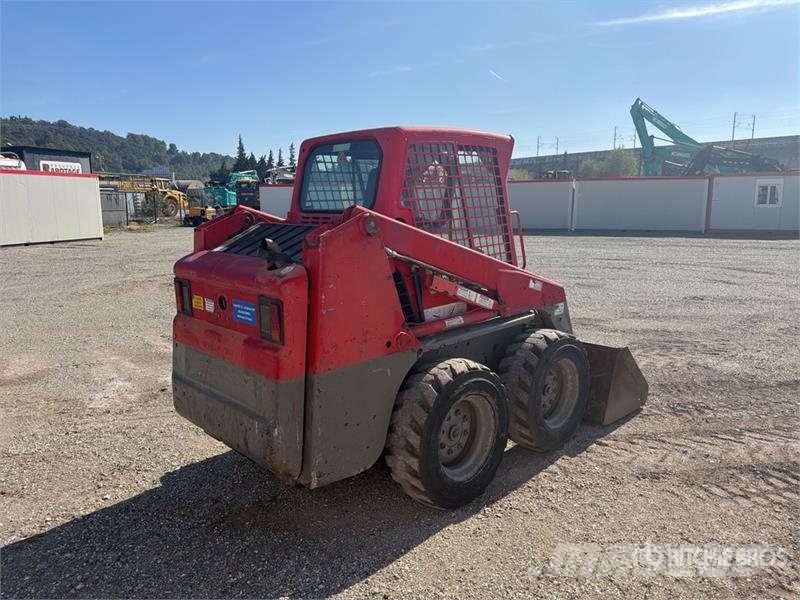 Bobcat S130 لوادر انزلاقية التوجيه
