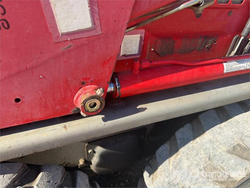 Bobcat S130 لوادر انزلاقية التوجيه