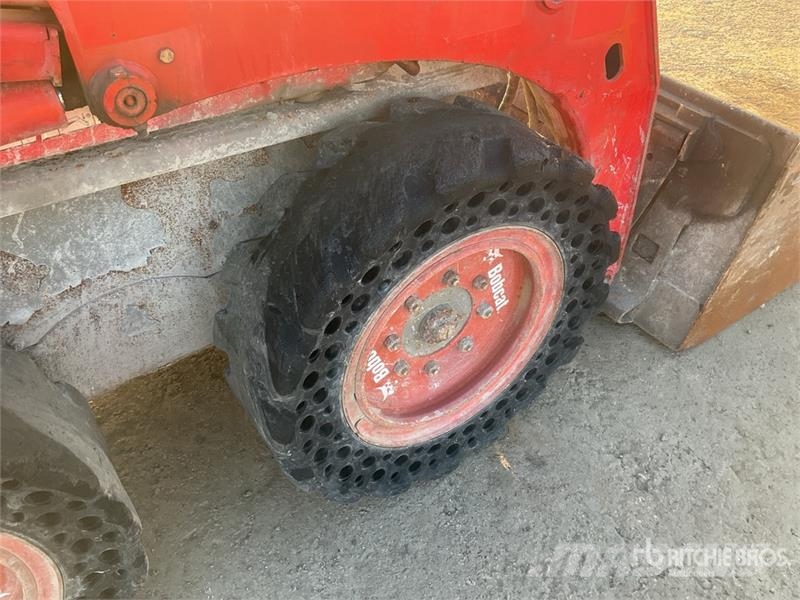 Bobcat S450 Skid steer loaders