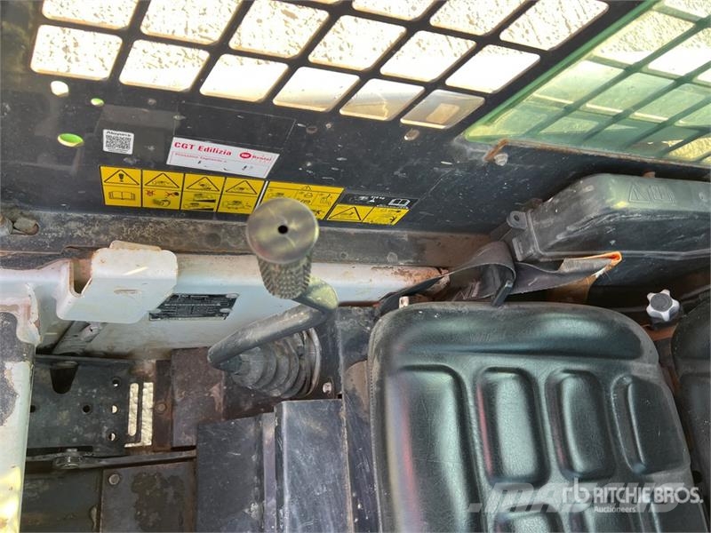 Bobcat S70 Liukuohjatut kuormaajat