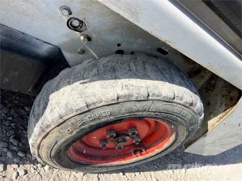 Bobcat S70 Liukuohjatut kuormaajat