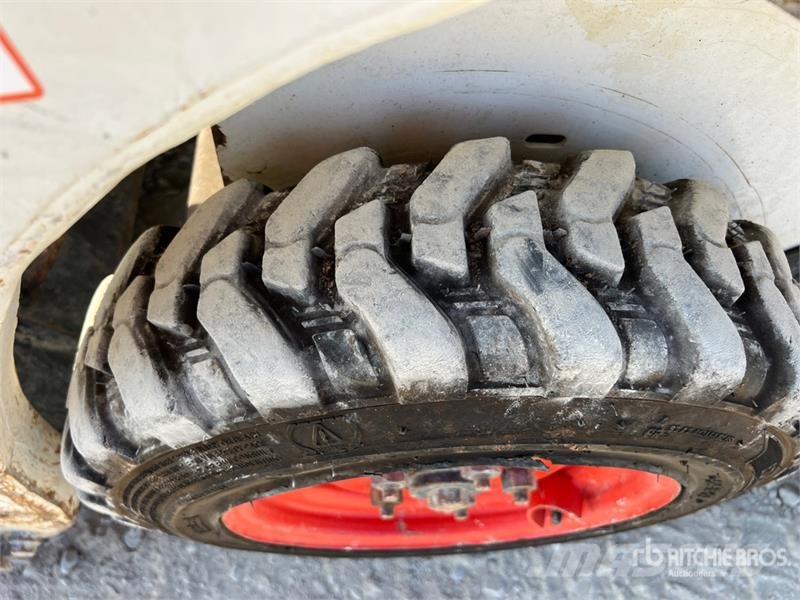 Bobcat S70 Liukuohjatut kuormaajat