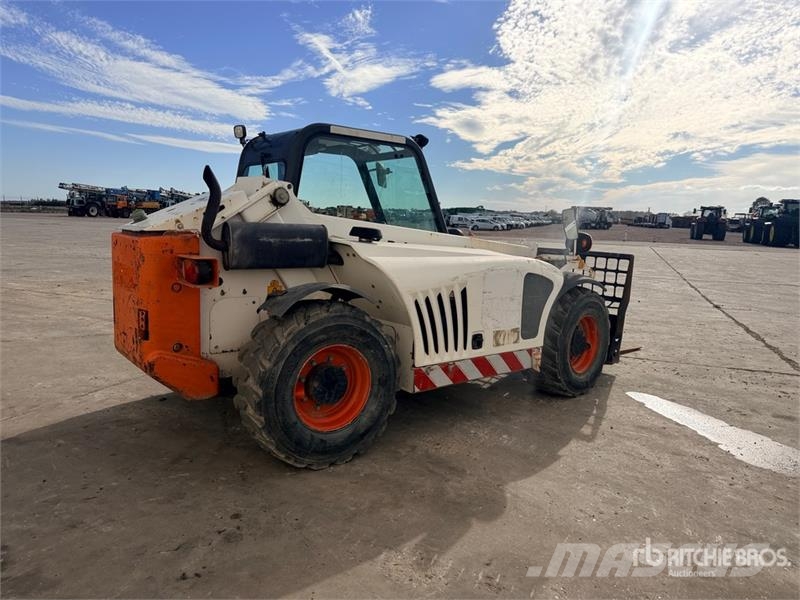 Bobcat T2250 Chariot Telescopique Telehandler مناولات متداخلة