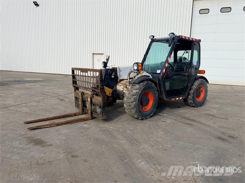 Bobcat T2250 Chariot Telescopique Telehandler مناولات متداخلة