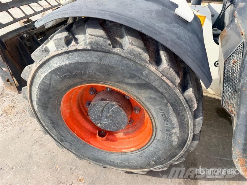 Bobcat T2250 Chariot Telescopique Telehandler مناولات متداخلة