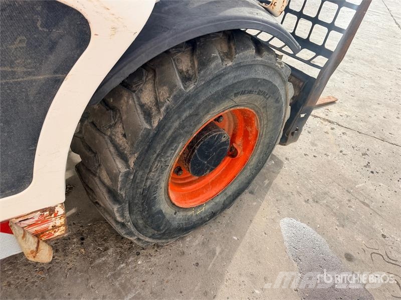 Bobcat T2250 Chariot Telescopique Telehandler مناولات متداخلة