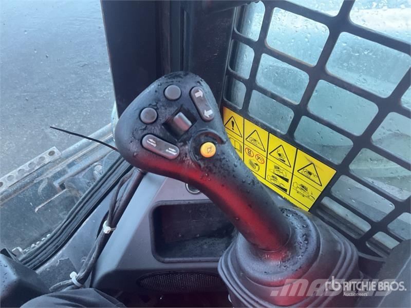 Bobcat T590 لوادر انزلاقية التوجيه