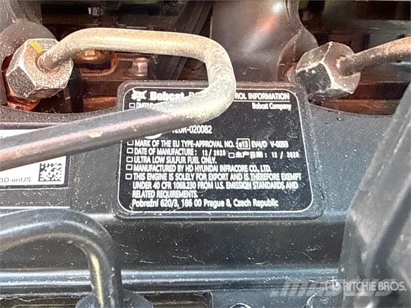 Bobcat T590 Smykem řízené nakladače
