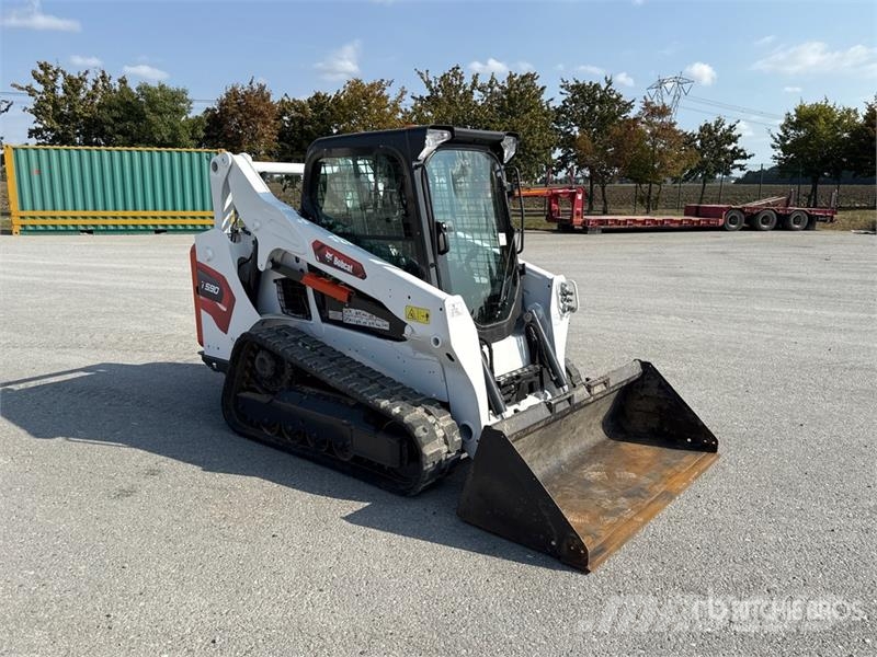 Bobcat T590 Smykem řízené nakladače