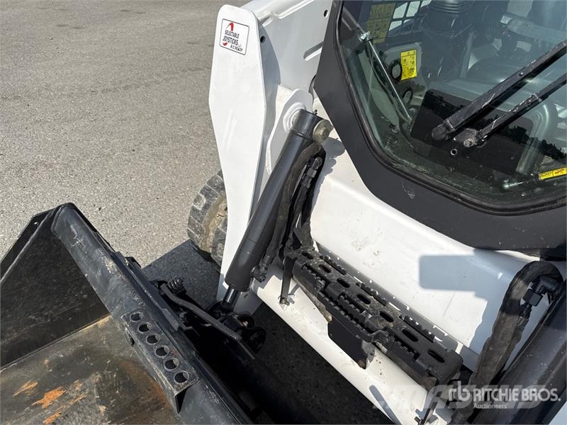 Bobcat T590 Carregadoras de direcção deslizante