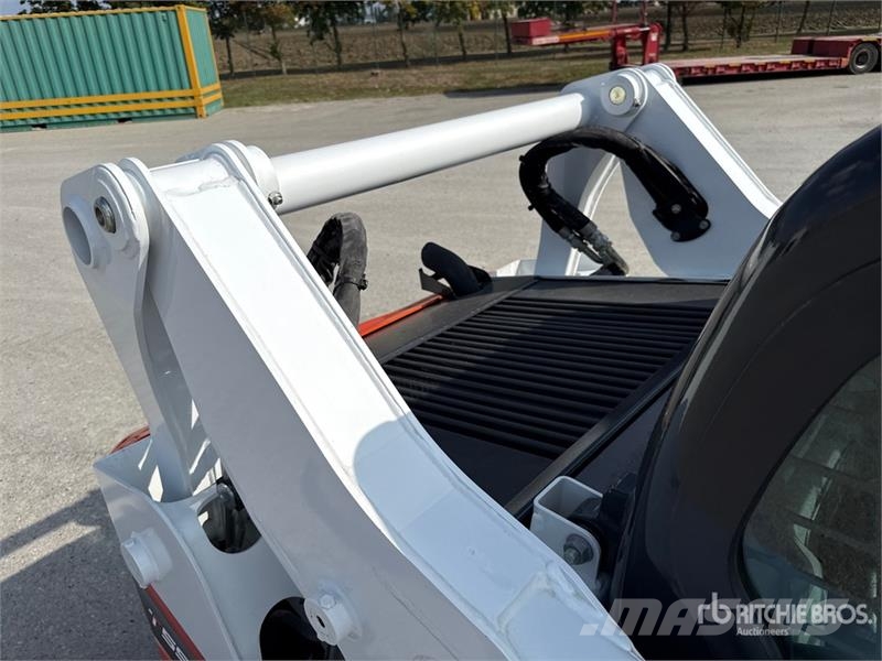 Bobcat T590 Carregadoras de direcção deslizante