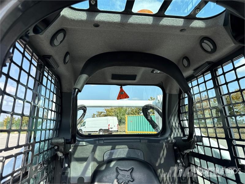 Bobcat T590 Carregadoras de direcção deslizante